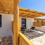 Szálloda Omilos Beachfront House