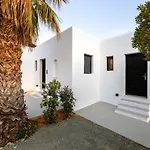 Omilos Beachfront House ホテル 2*