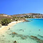 Omilos Beachfront House パロス島
