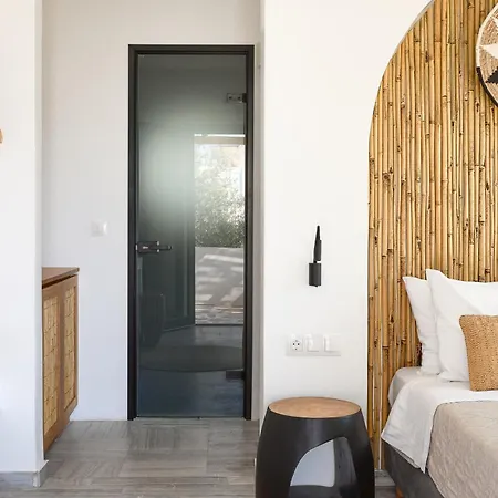 Omilos Beachfront House Otel 2*