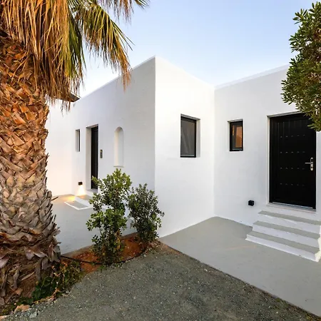 Omilos Beachfront House Hotel 2*