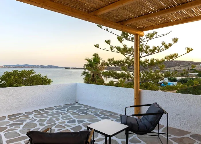 Ξενοδοχείο Omilos Beachfront House 2*